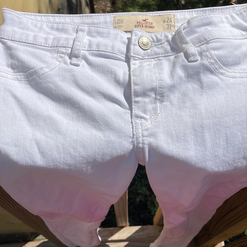 🤍- Hollister Super Skinny White Jeans 🤍 - Picture 3 of 6